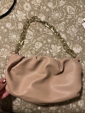 Gold-Chain Beige Shoulder Bag - Women's Fashion Handbag